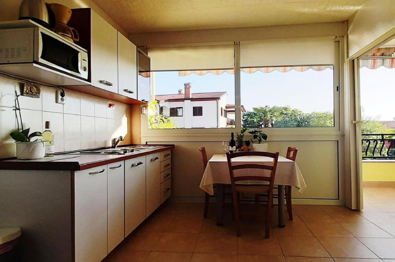 Paradise Beach Apartments Rovinj Exterior photo