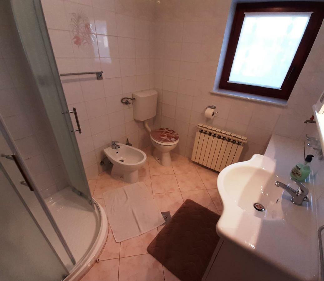 Paradise Beach Apartments Rovinj Exterior photo
